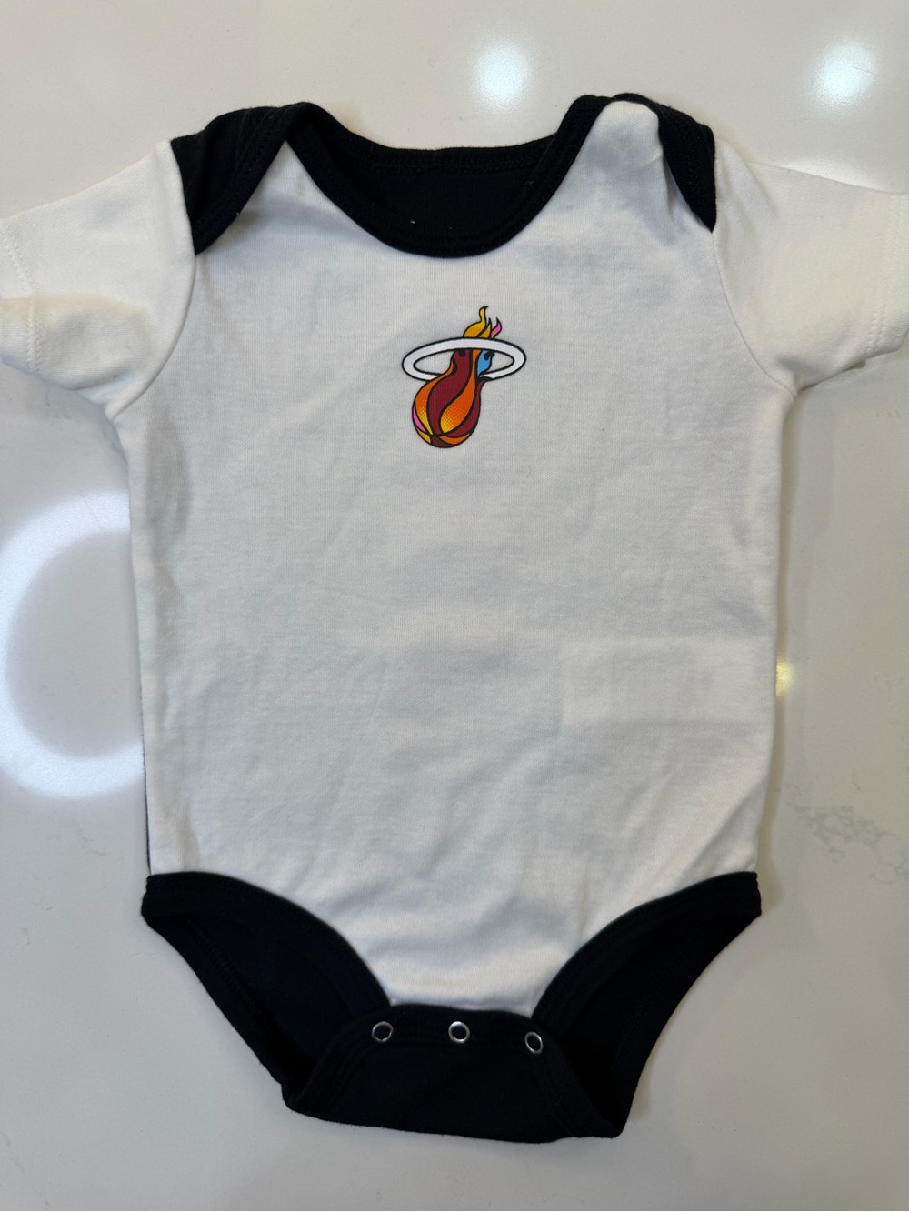 Court Culture Miami Heat Baby Bodysuit 3-6M NBA Graphic One Piece
